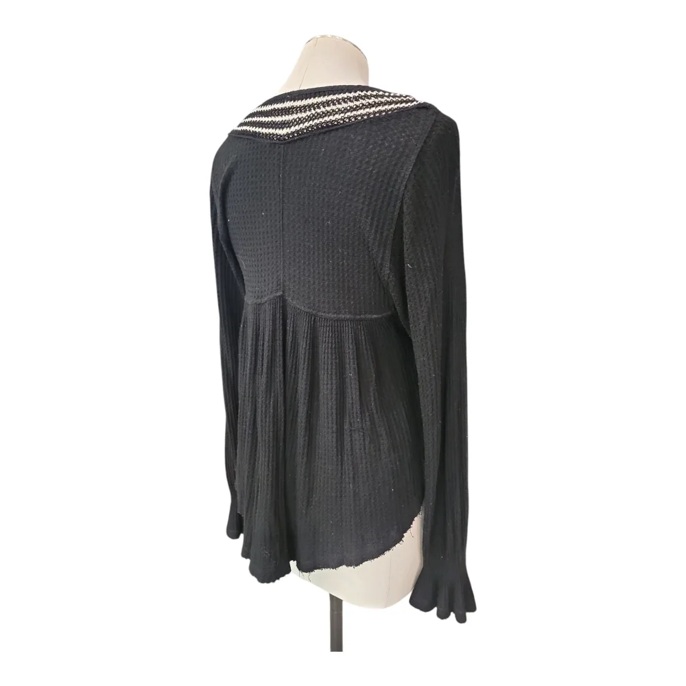 Free People Black Crochet Yoke Long Sleeve Top Size XS | Boho Asymmetrical Hem